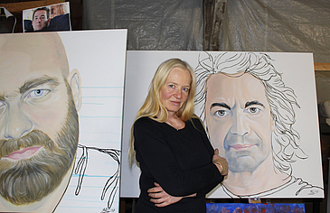 Bettina Mundry, Portrait im Atelier, Foto: Arne Kalkbrenner